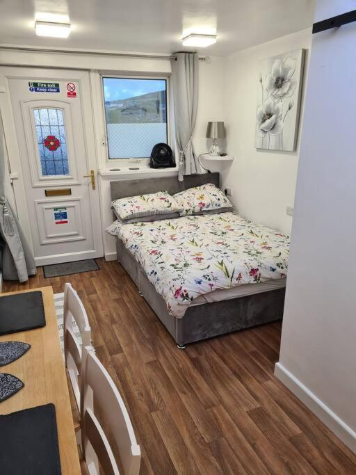 Sunset Place Lower Boscaswell Екстер'єр фото