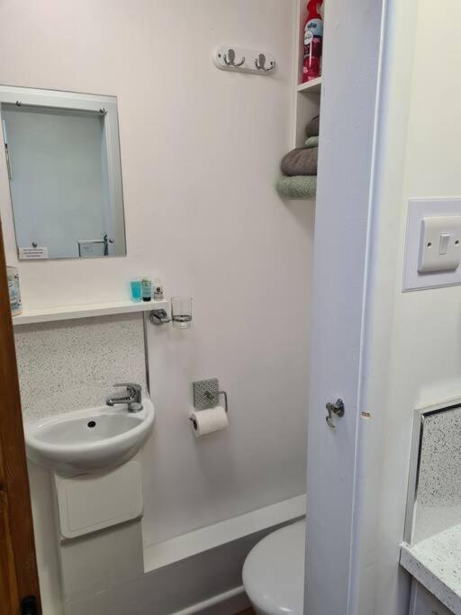 Sunset Place Lower Boscaswell Екстер'єр фото